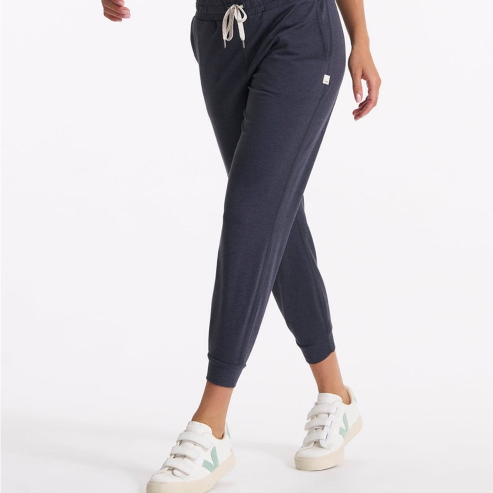 Vuori Women’s Performance Jogger Midnight Heather NWT - Picture 2 of 6